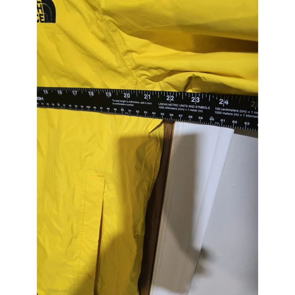 NWT The North Face Resolve Jacket Men’s M Medium Freesia Yellow Rain Hooded